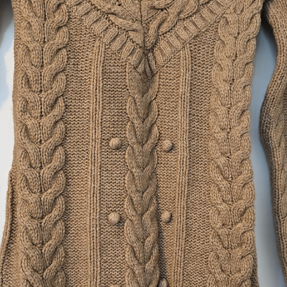 Old Navy V-Neck Cable Knit Sweater - Light Brown/Tan. Size XS - Picture 5 of 14